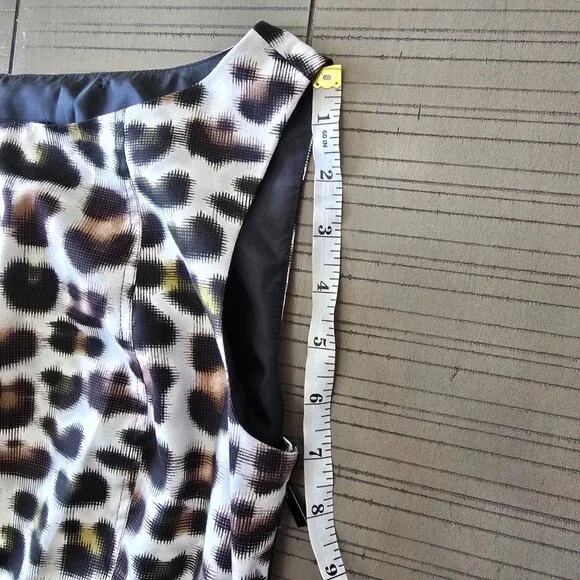 Chic Leopard Print Sleeveless dress - Size 6P - Picture 6 of 8